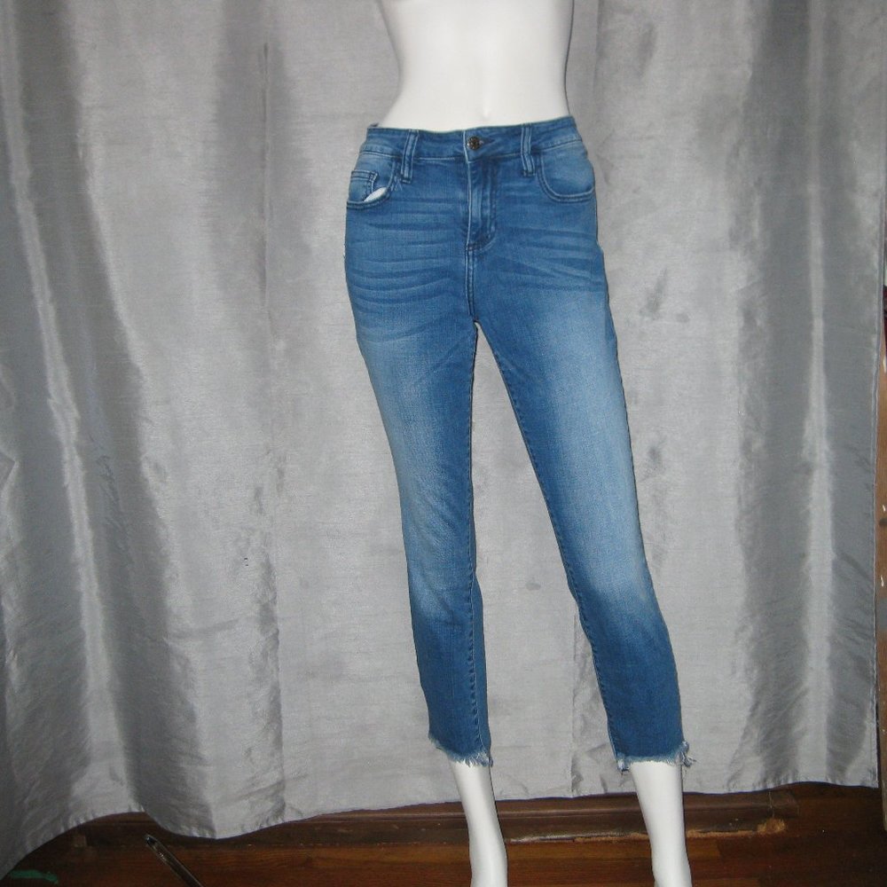 CELLO | Ellie mid rise crop Jean